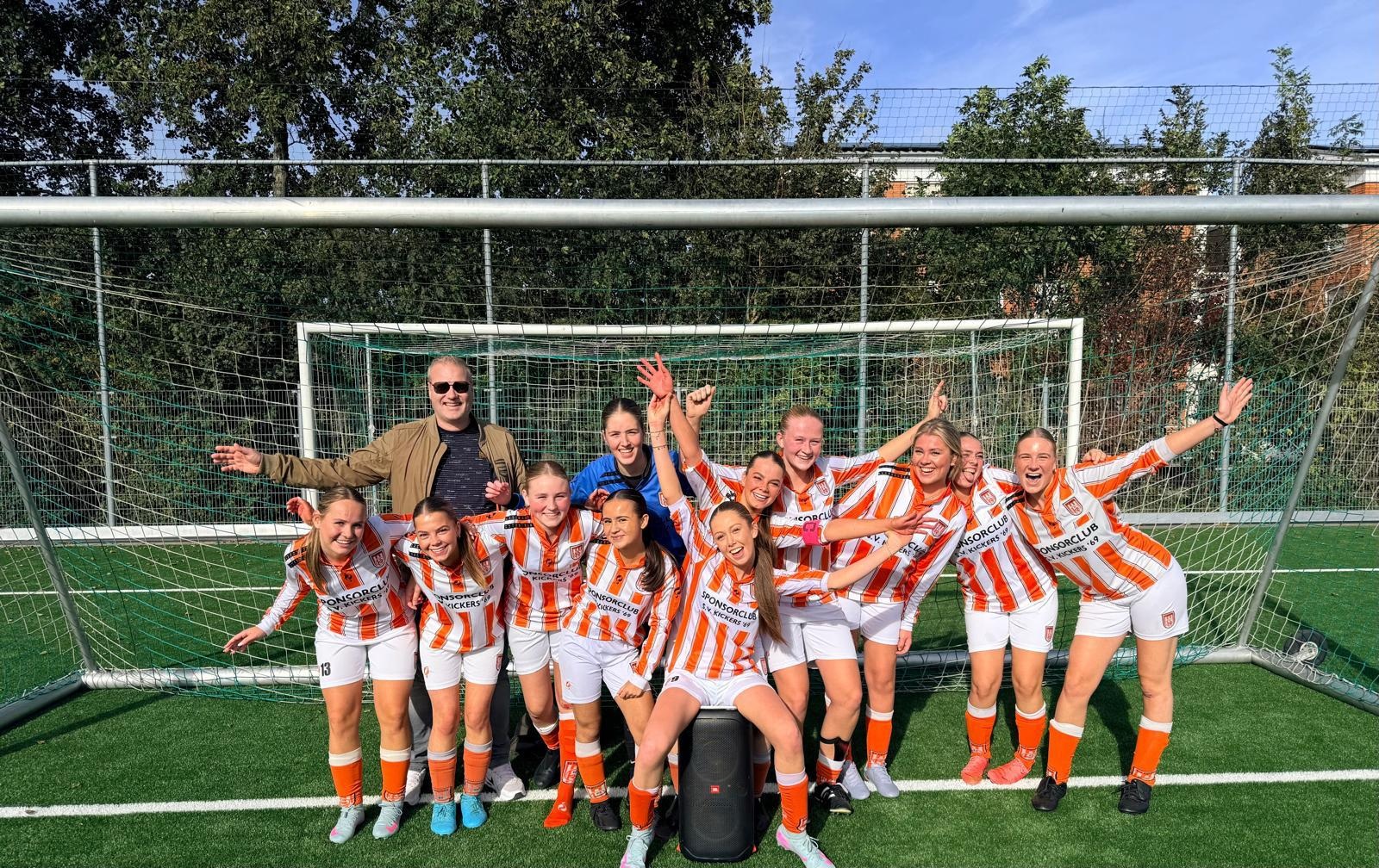 S.V. Kickers '69 MO17-1 kampioen